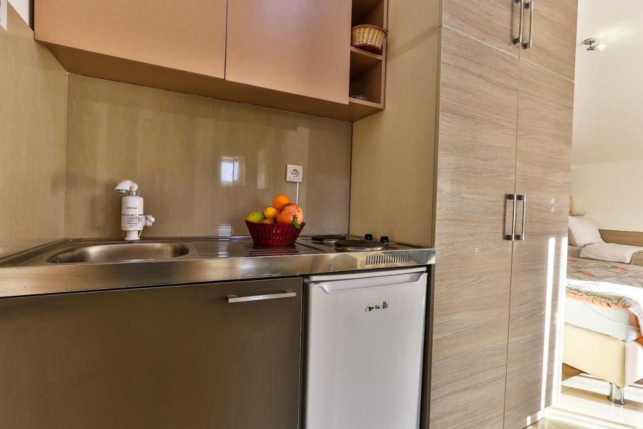 Villa Velzon Guesthouse 3*