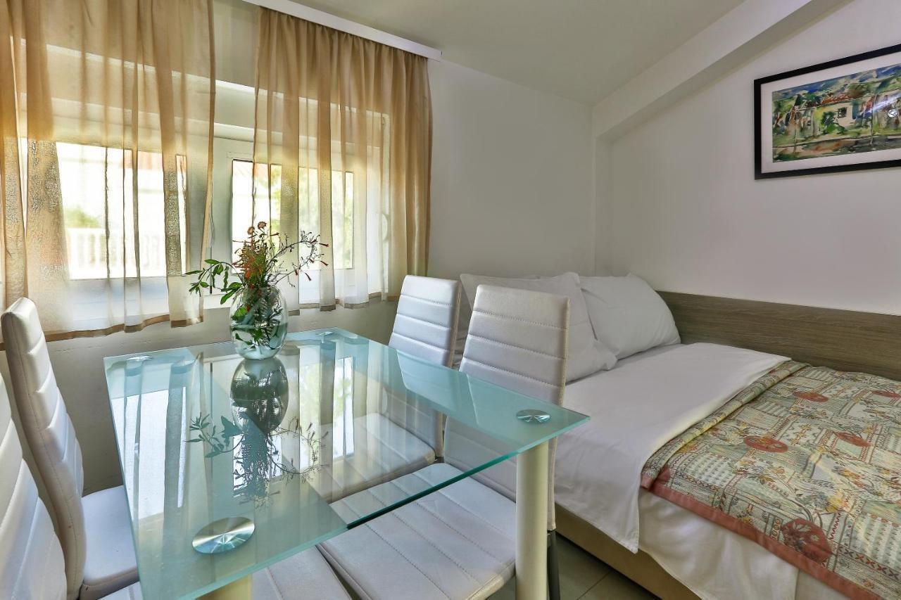 Velzon Pensionat 3*